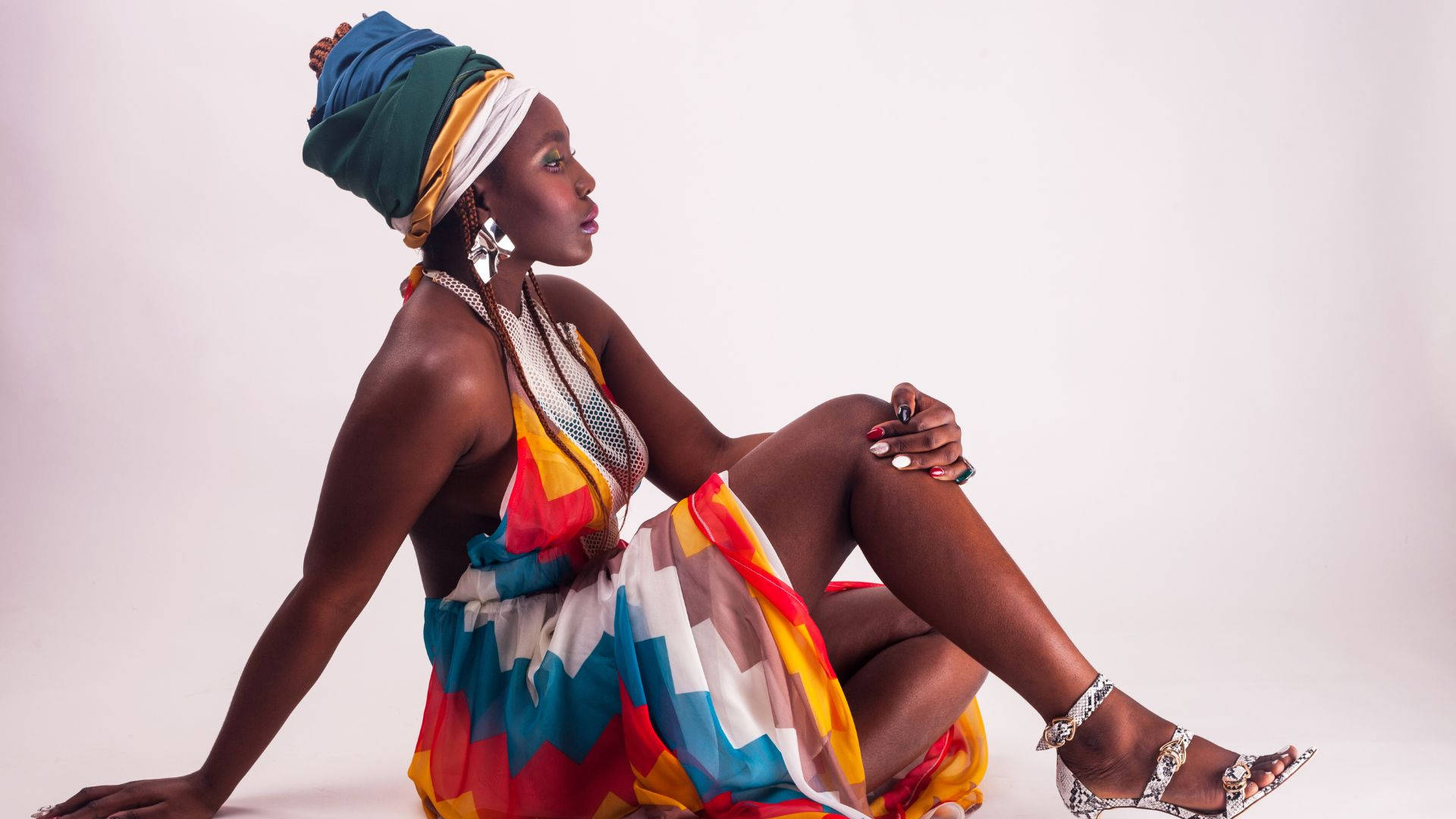 young-fashionable-african-woman-9anfwo0wlq2wkczq